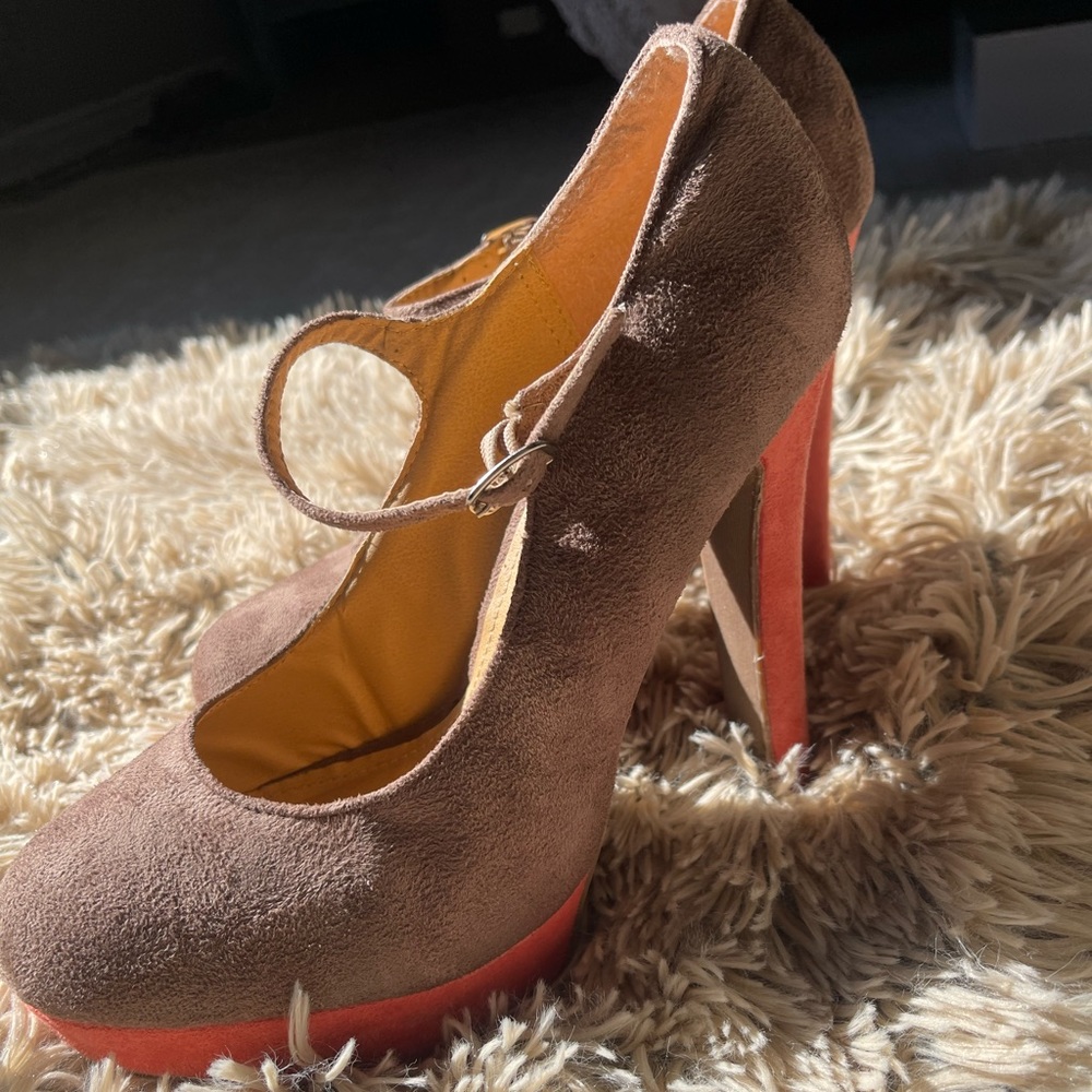 Diva Lounge Heels